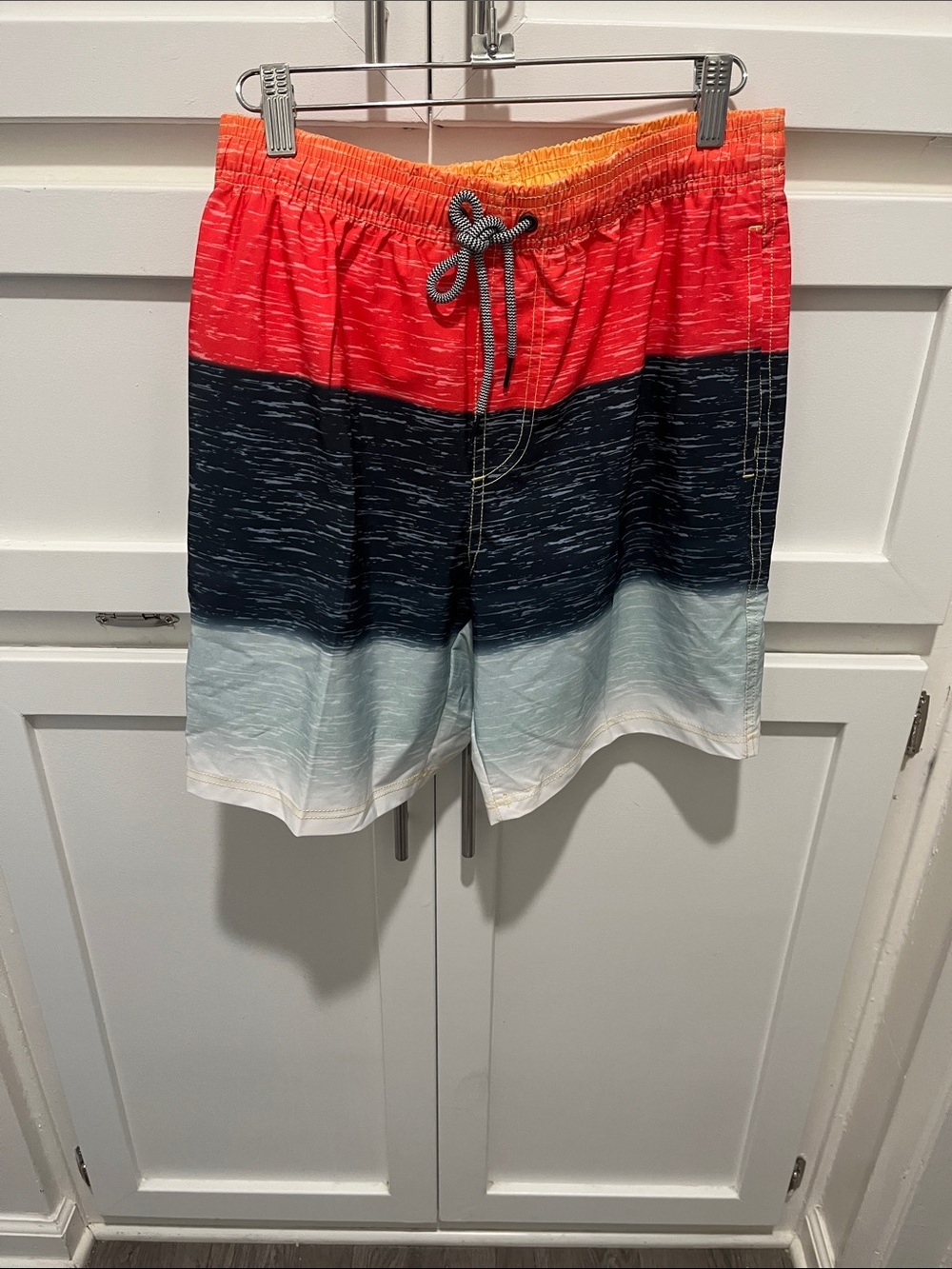 Colorblock Stripe Men's Swim Trunks in Red, Navy & Light Blue size Medium